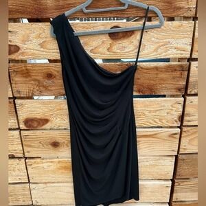 Laundry by Shelli Segal one shoulder black evening dress. Super flattering. Sz 6